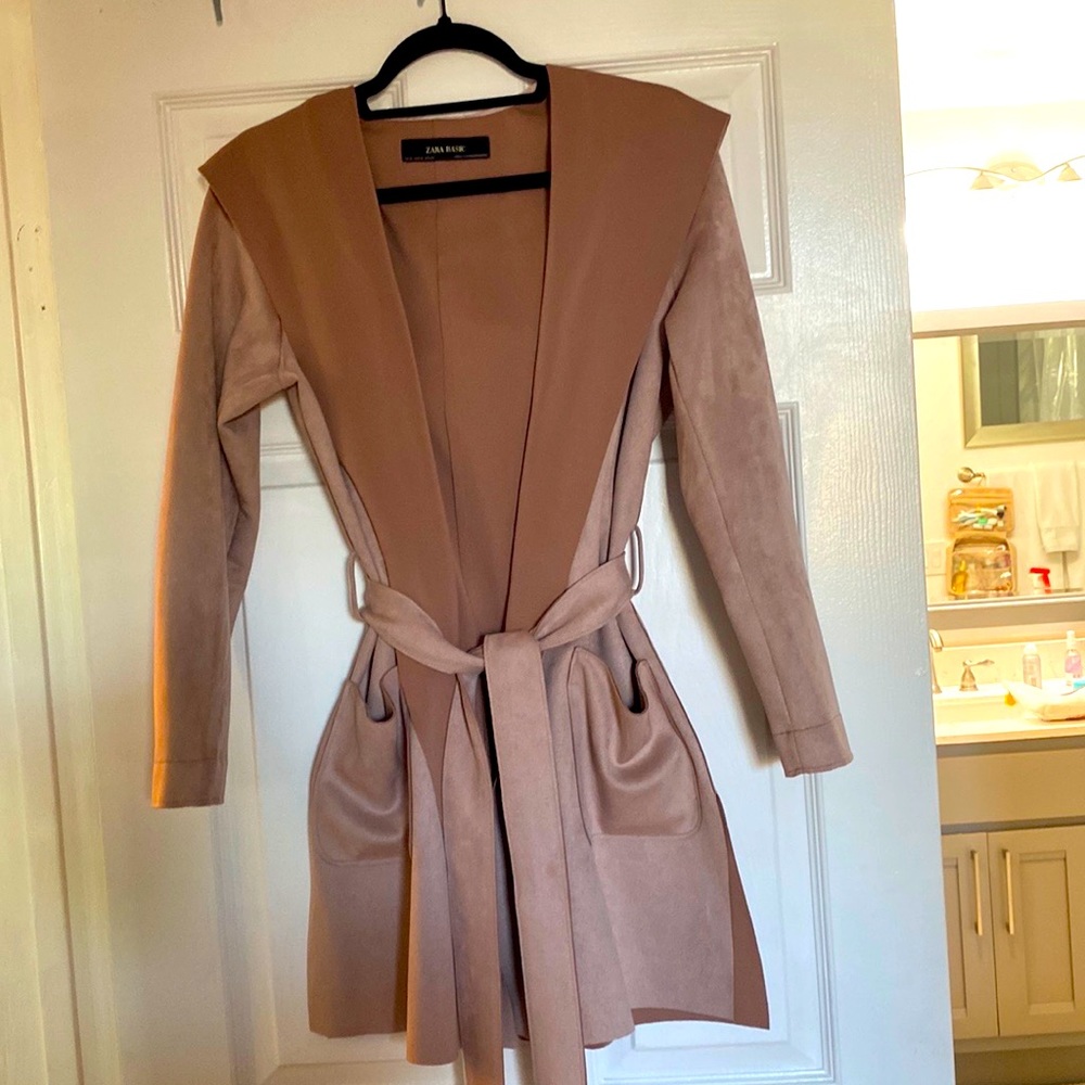 3/4 hooded dusty rose Zara coat - never worn - new no tags .